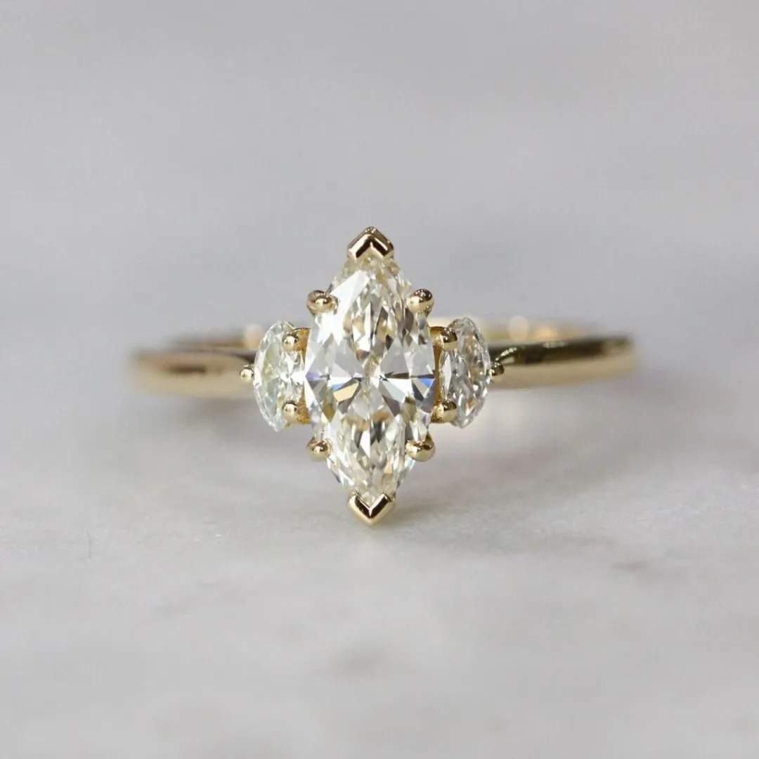 /public/photos/live/3 Stone Marquise Moissanite Woman Wedding Ring 688 (3).webp
